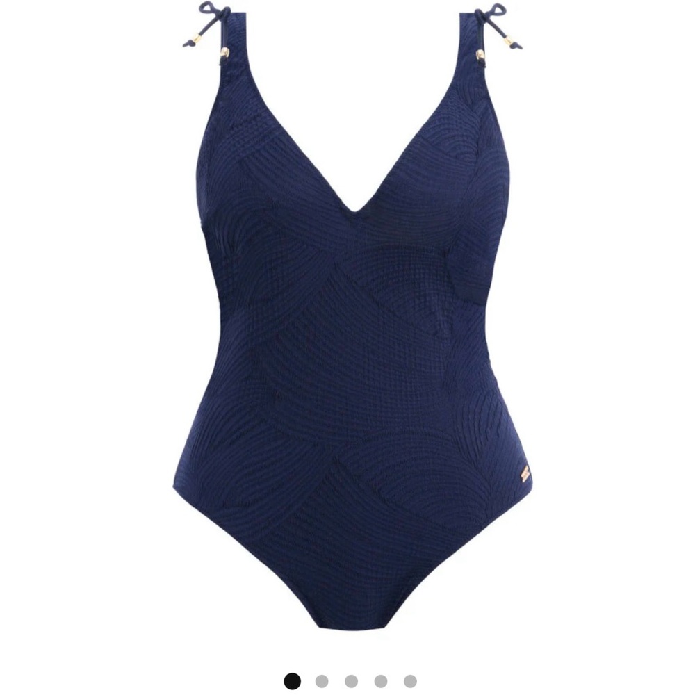 Swimsuit - Picture 4 of 8
